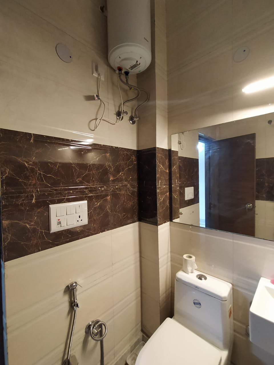 Building - 2 BHK Independent Builder Floor for Rent