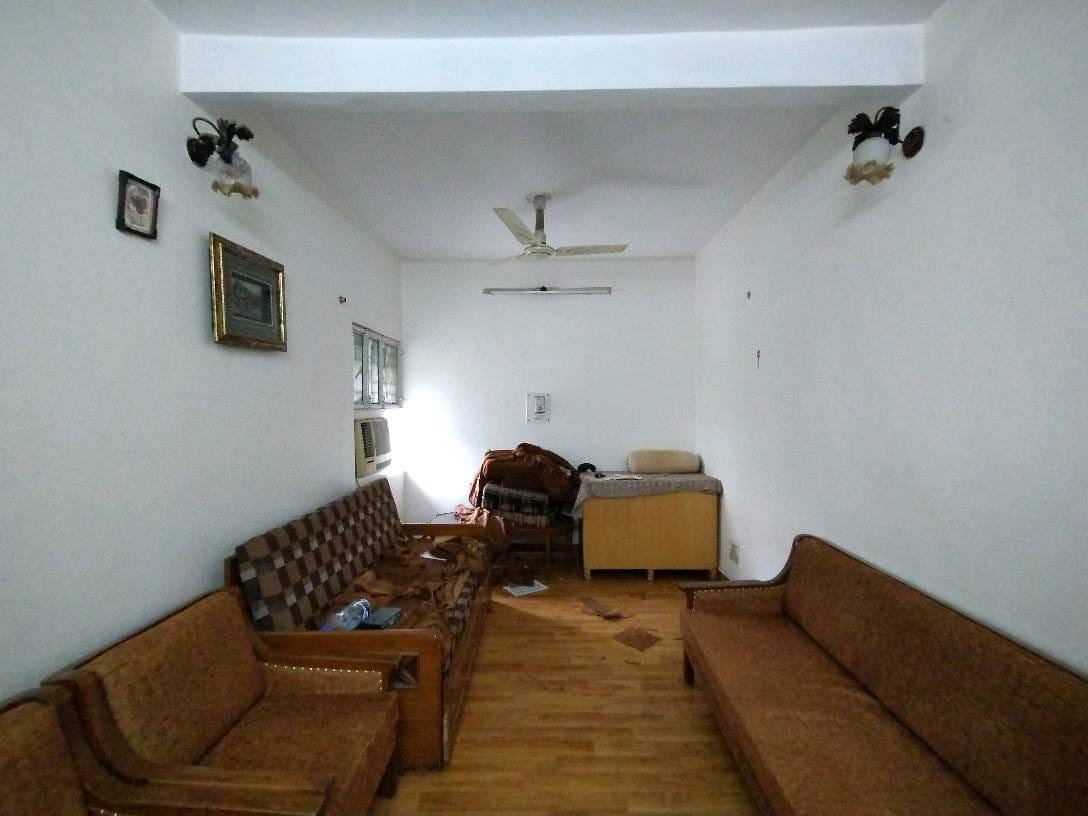 Lobby/Entrance Hall - 2bhk flat available in Pitampura