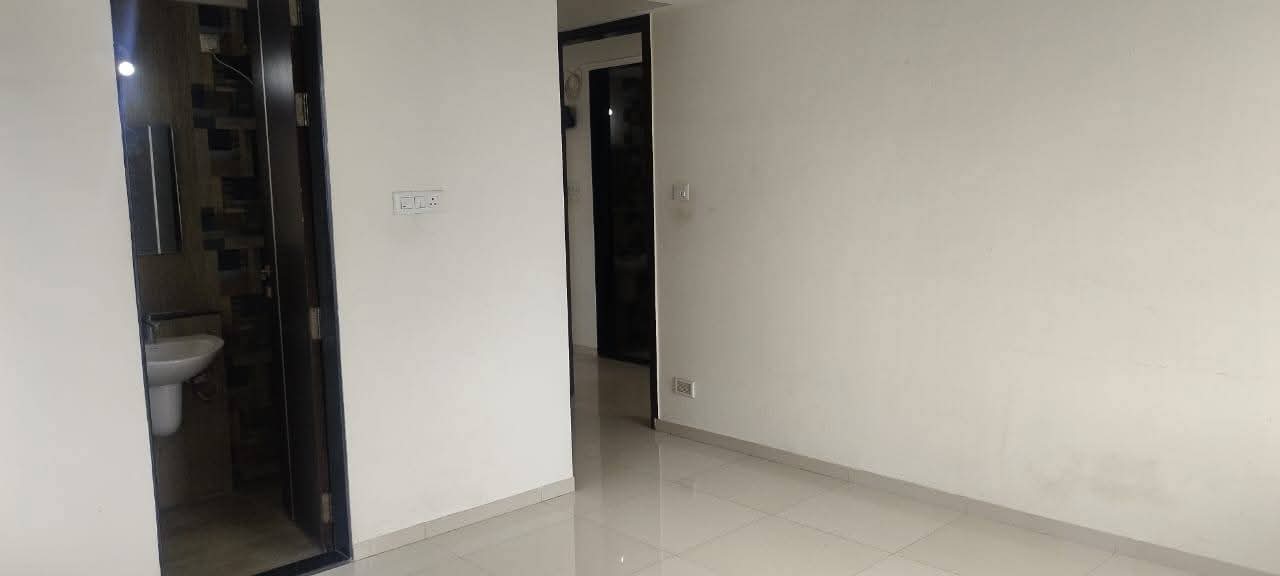 Building - 3 bhk flat for rent in hadapsar pune unfurnised premium living@
