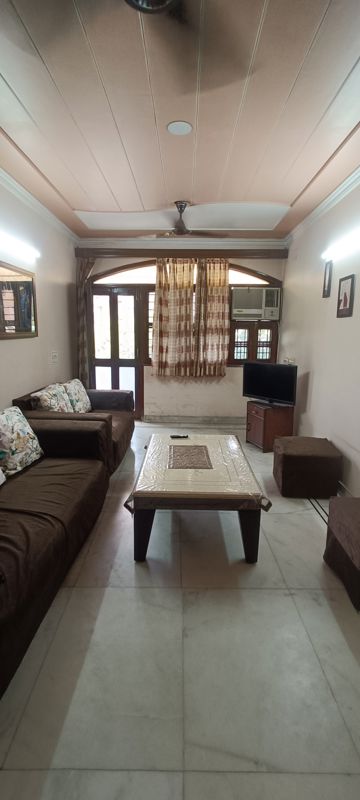 Building - 3 BHK Builder Floor for Rent in Rohini Sector 24, Delhi | 900 Sq. Ft. | First Floor | ₹24,000/Month