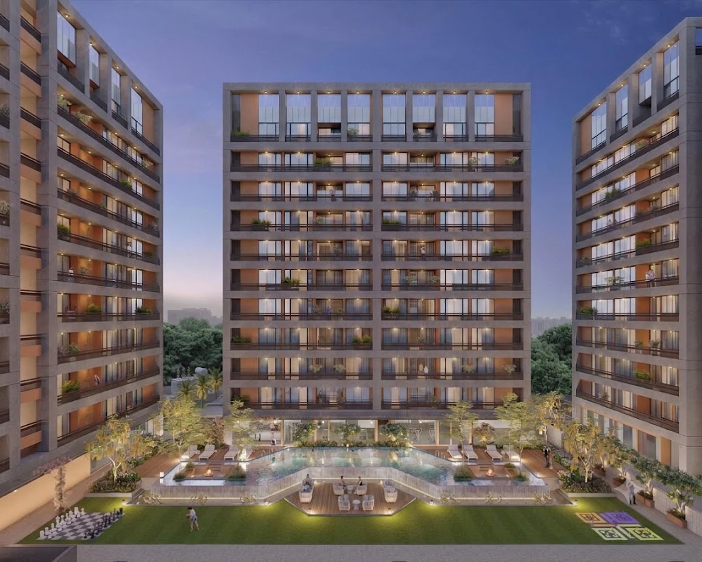 Building Exterior - Courtyard Vista