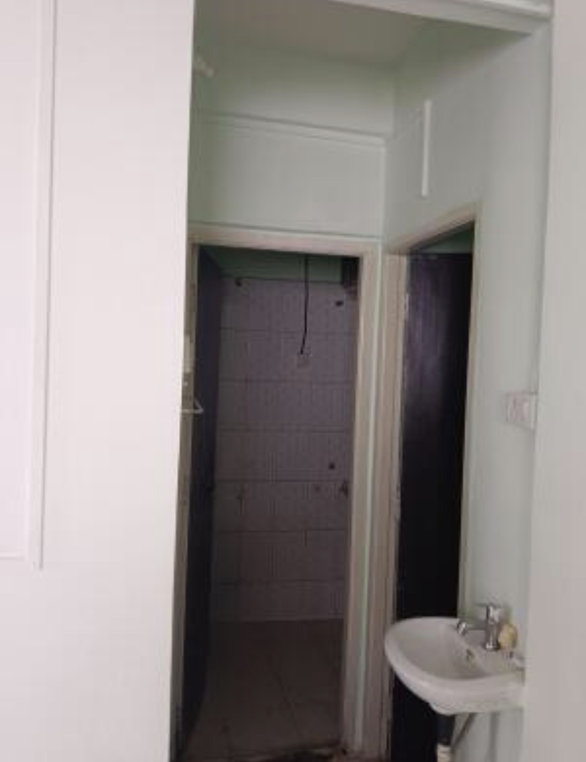Building - Spacious 1 BHK Apartment for Rent in Sneha Plaza Warje, Pune | Premium Living @22k