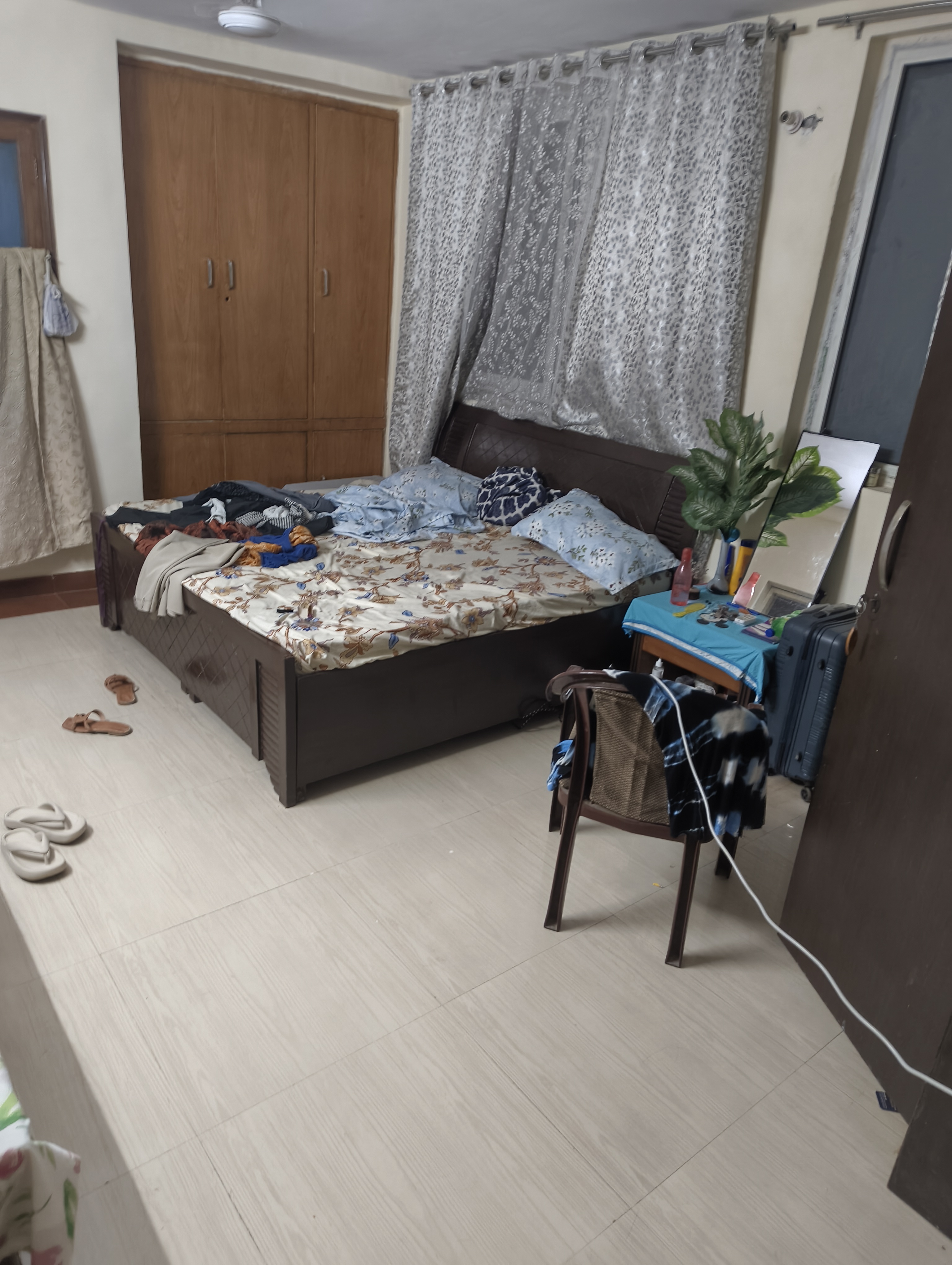 Building - 1 bhk
