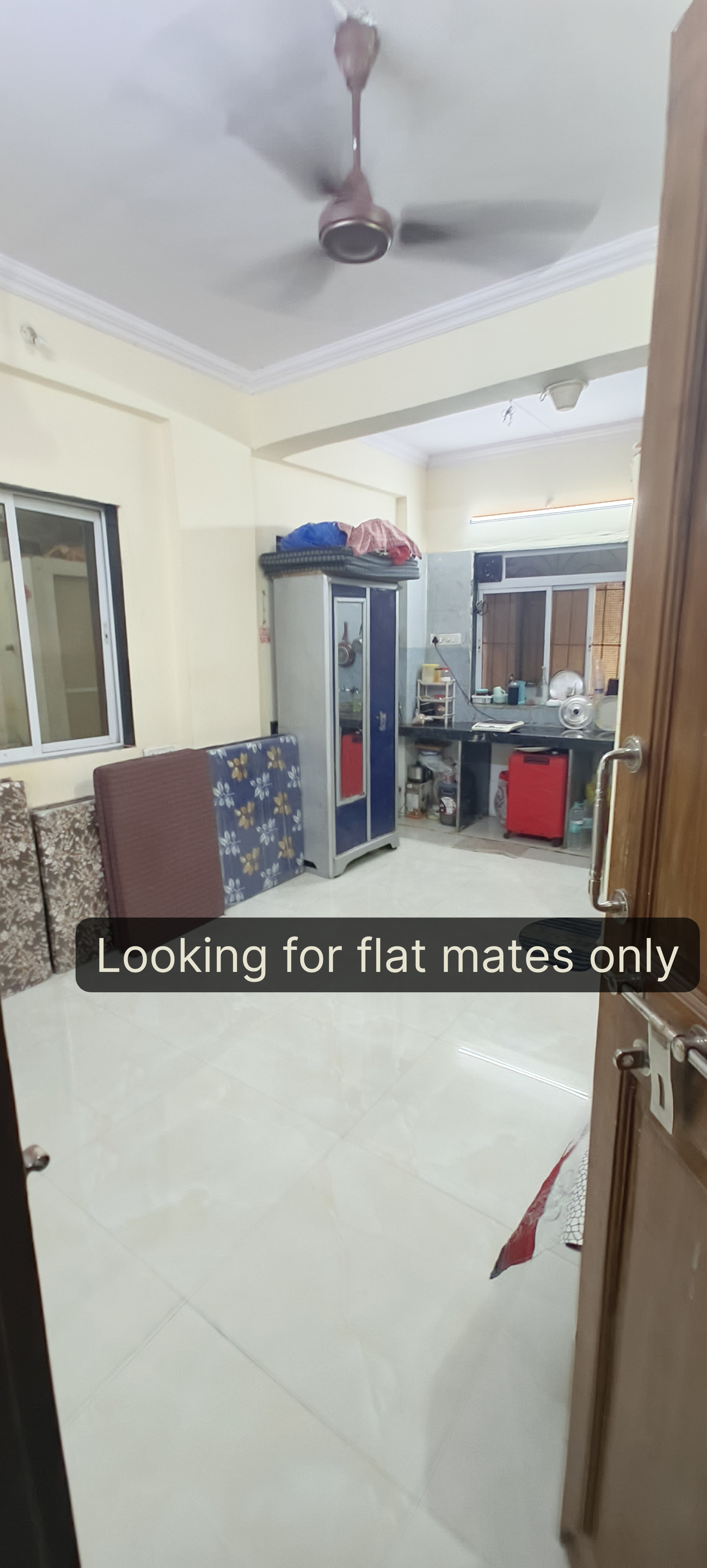 Building - It's A Neat And Clean 1 Rk Flat... We Are Looking For Flatmate (sharing)....Bazar Gally, Bunder Road